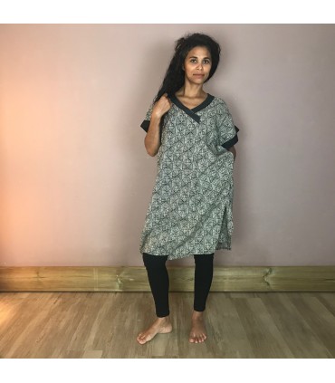 Robe Kimono Oli 107 courte, col V, petites manches