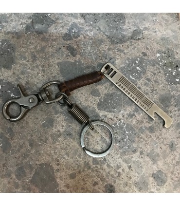 Porte Clefs Camu Décapsuleur cuir et alliage