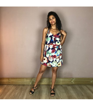 Robe courte col V MCD17 bretelles fines réglables Meltingpot , en viscose imprimé