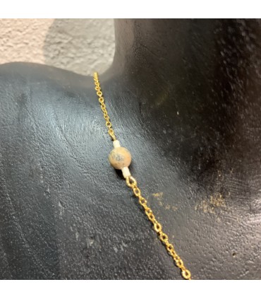 Collier en acier inoxydable doré et son pendentif carré en Jaspe Dalmatien