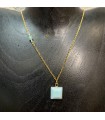 Collier en acier inoxydable doré et son pendentif carré en Amazonite