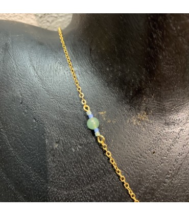 Collier en acier inoxydable dor&eacute; et son pendentif carr&eacute; en Amazonite