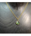 Collier en acier inoxydable doré et son pendentif goutte en cristal de verre Vert