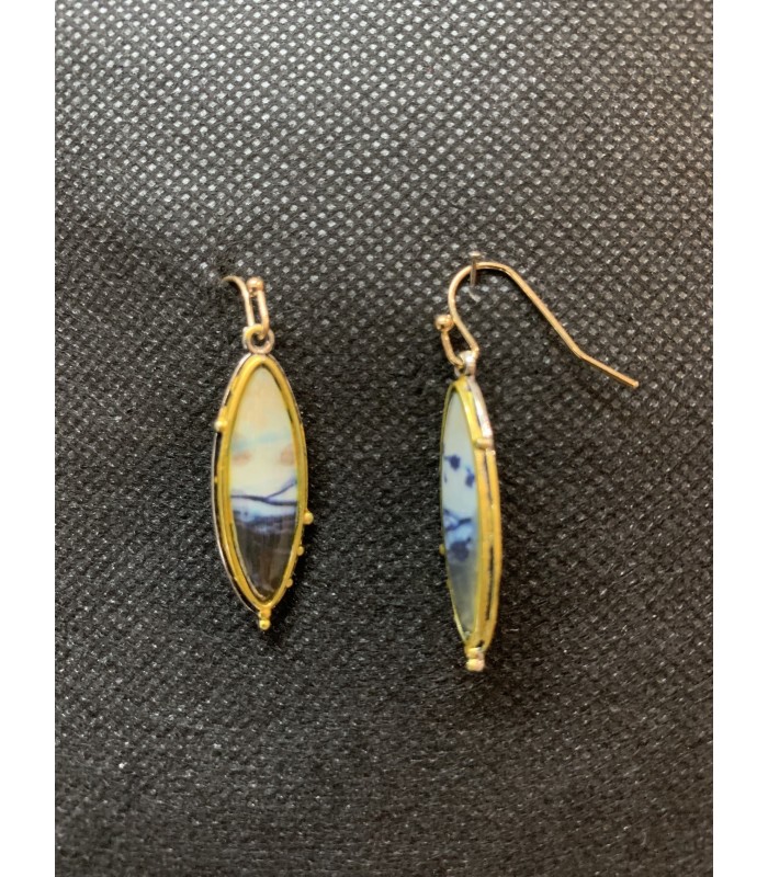 Boucles d'oreilles Ovale vintage, Métal Doré , ornées d'une perle bleutée