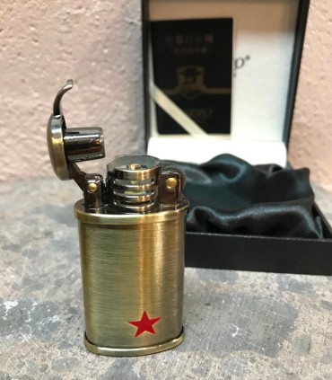 Briquet Tempête Zorro édition che guevarra ouvert. Rechargeable