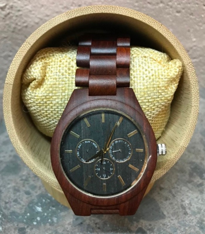 Montre en bois de santal, bracelet en bois