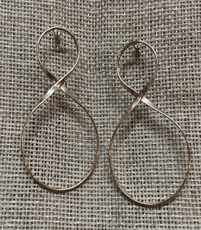 Boucles d'oreilles minimalistes infinity en acier inoxydable